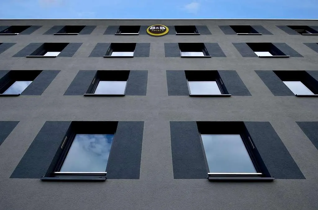 B&B Hotel نيوس
