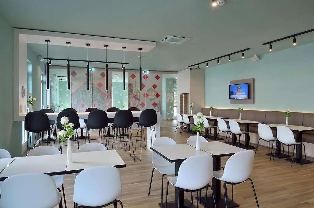 B&B Hotel نيوس