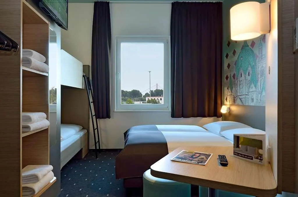B&B Hotel نيوس