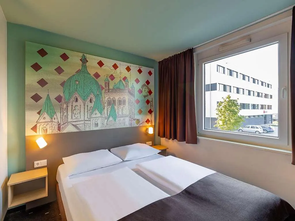 B&B Hotel نيوس