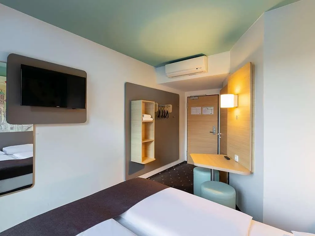 B&B Hotel نيوس
